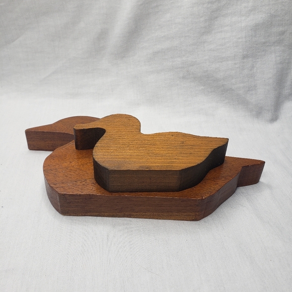 Vintage Pine Handcrafted Ducks Momma and Baby - Picture 7 of 8